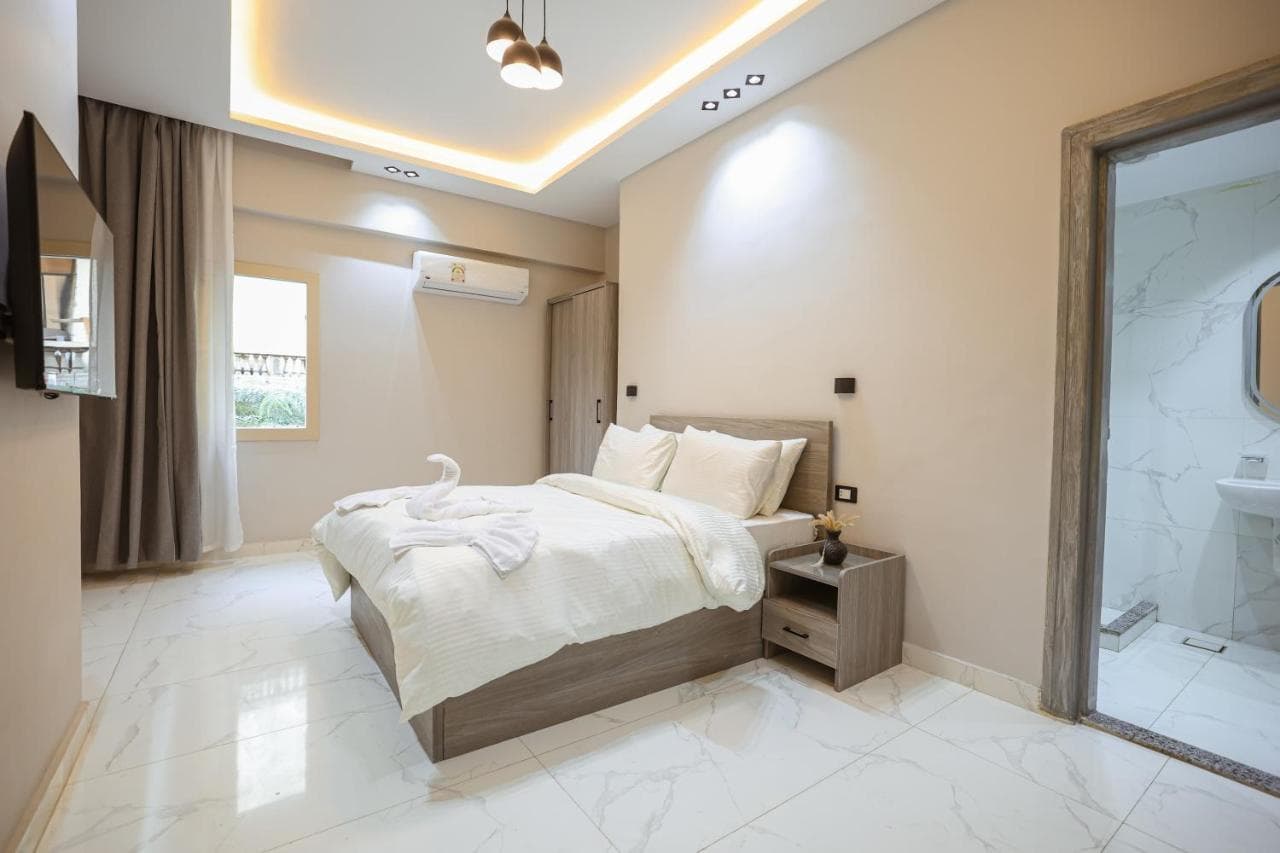 hotel cairo