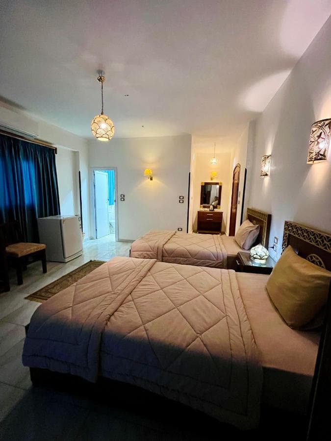 KR Hotel thumbnail 2