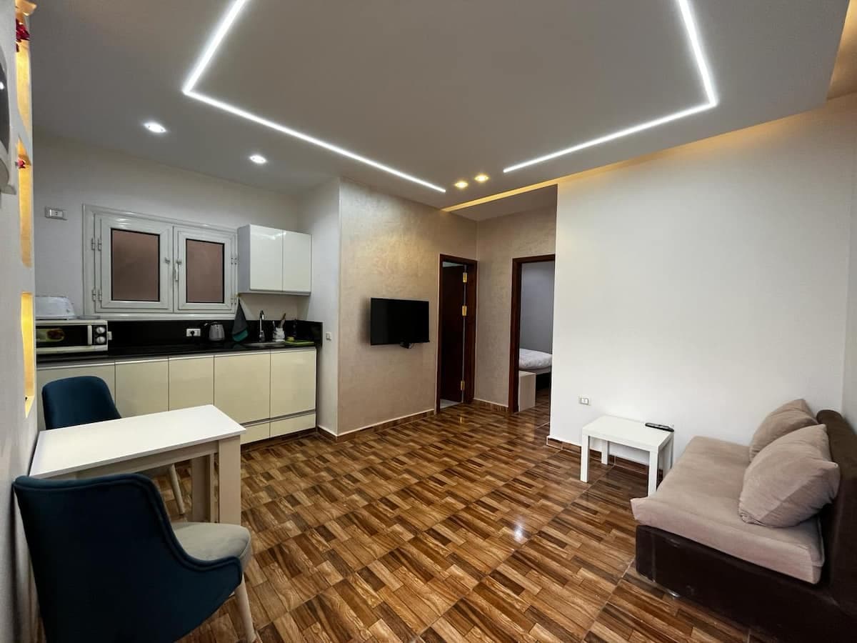 Sadam Luxury Apartment thumbnail 2