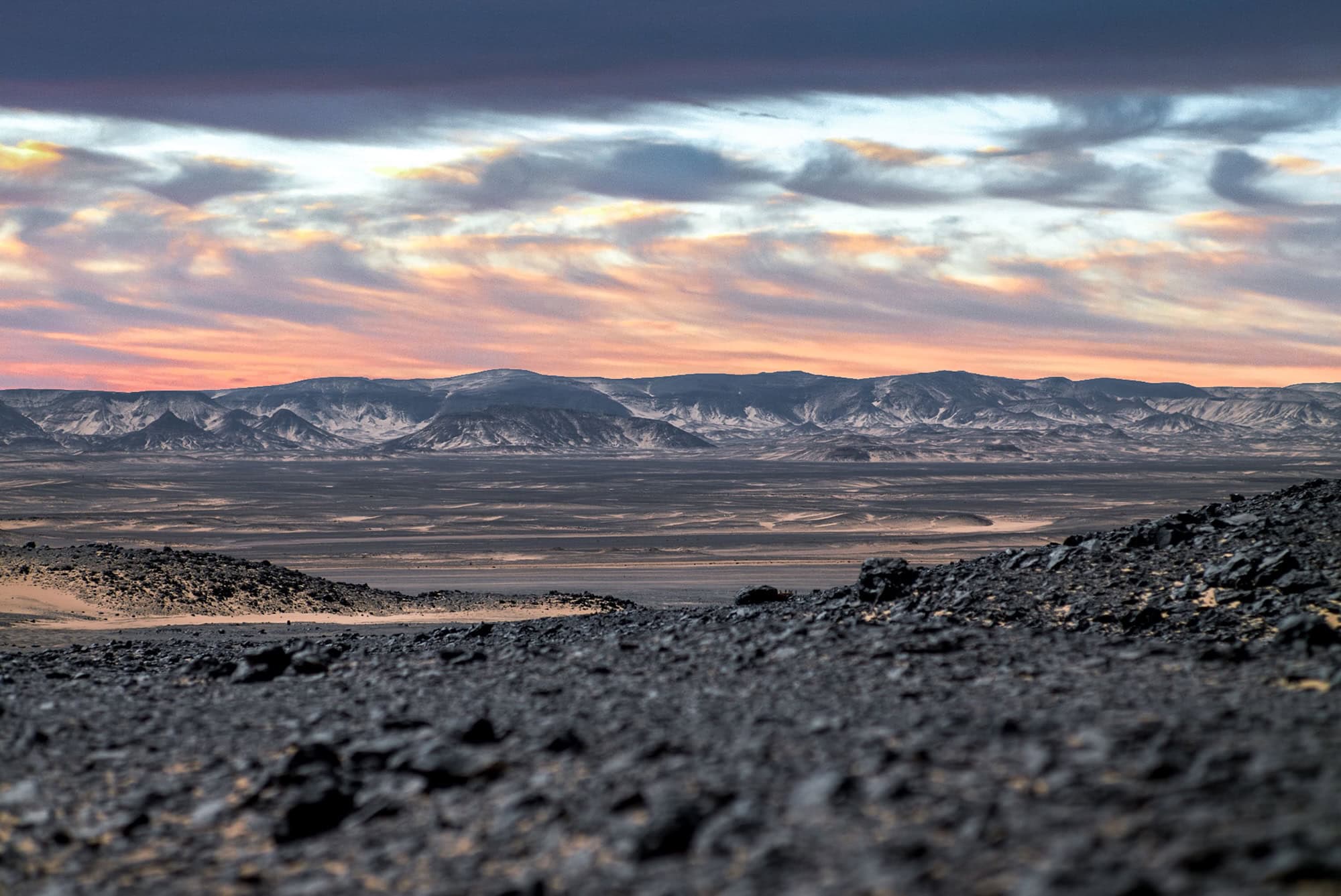6-Day Black and White Desert Tour