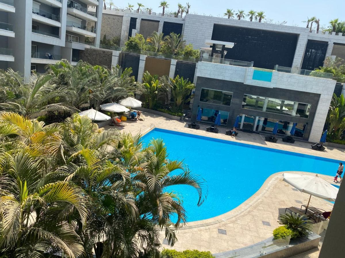 Luxury 3BR Pool View