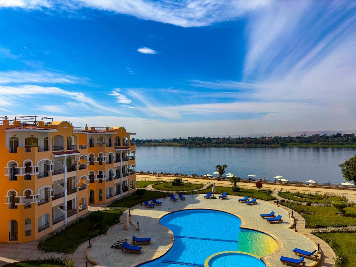 Stunning Nile view Apartment