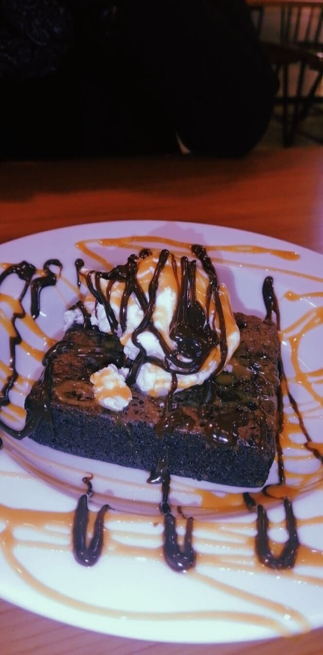 Buck's Cairo American Grill 1