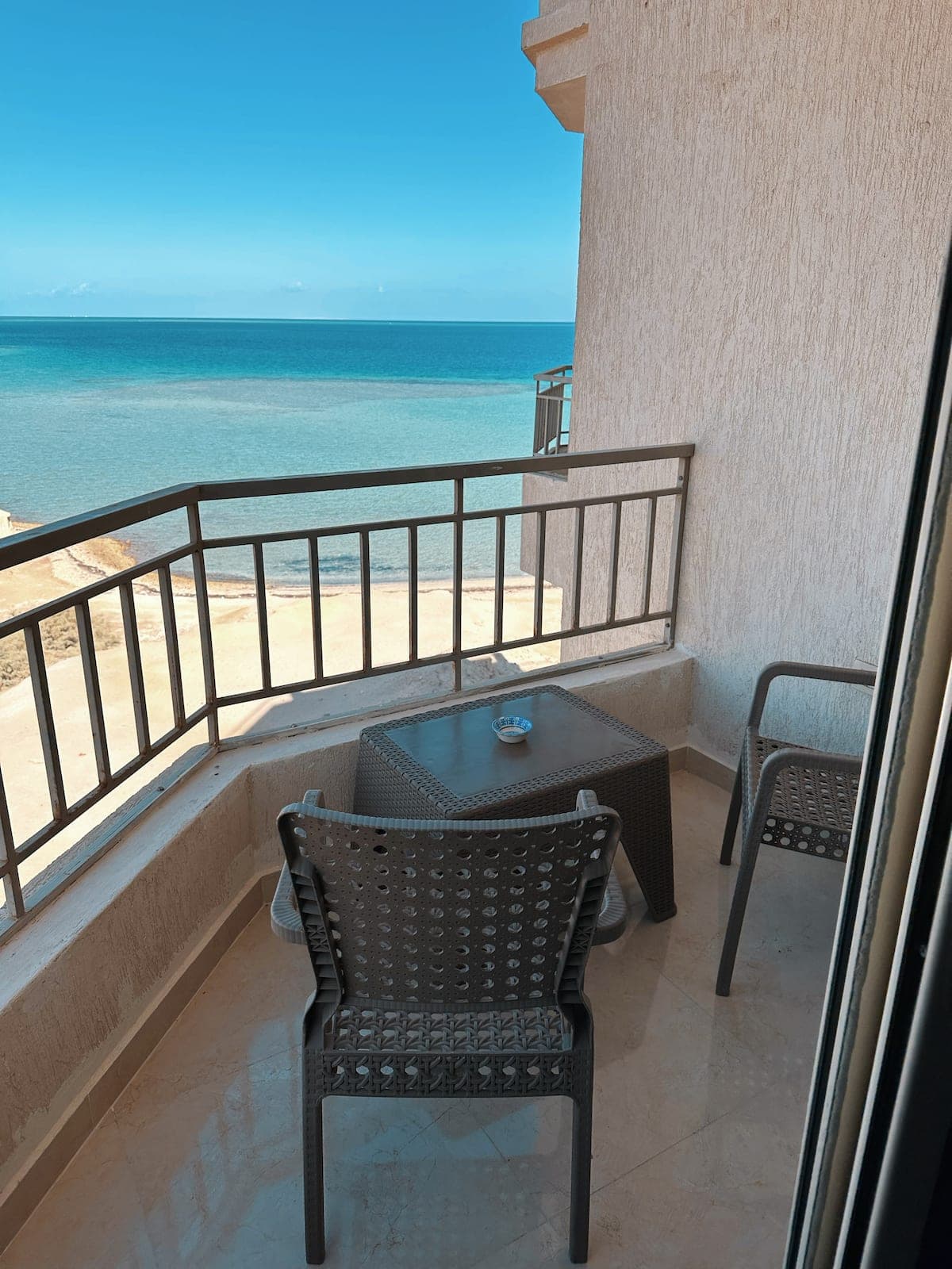 Appartment on Private Beach and Balcony Sea View