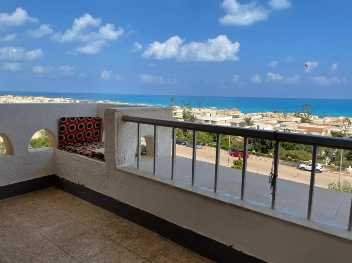 Chalet, full beach view for rent (Zomoroda)