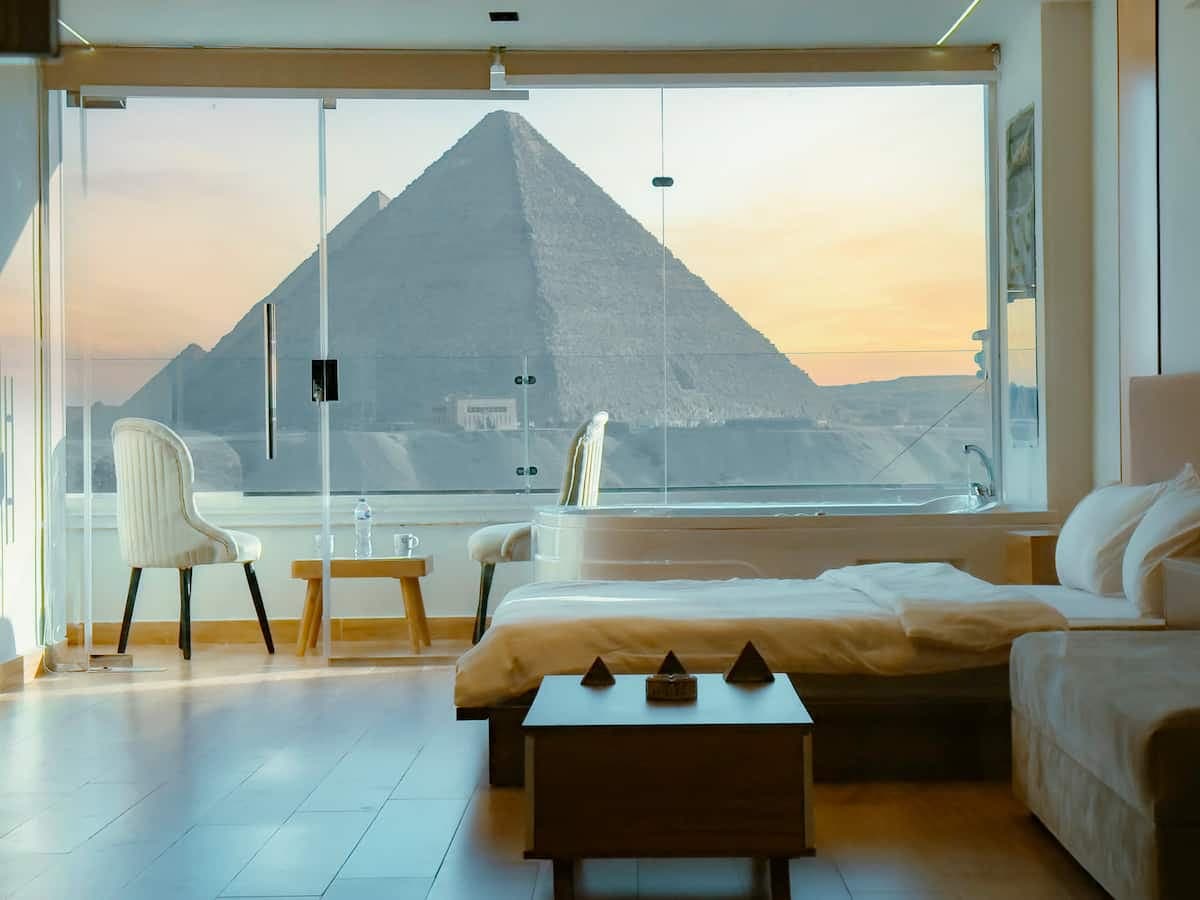 Cleopatra’s Suite Pyramids View ,jacuzzi & balcony