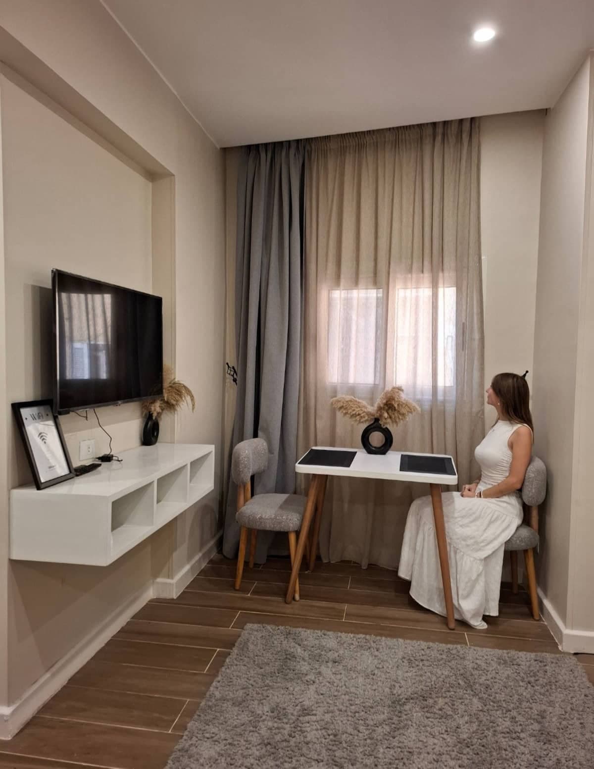 modern studio- 7 min from aswan station