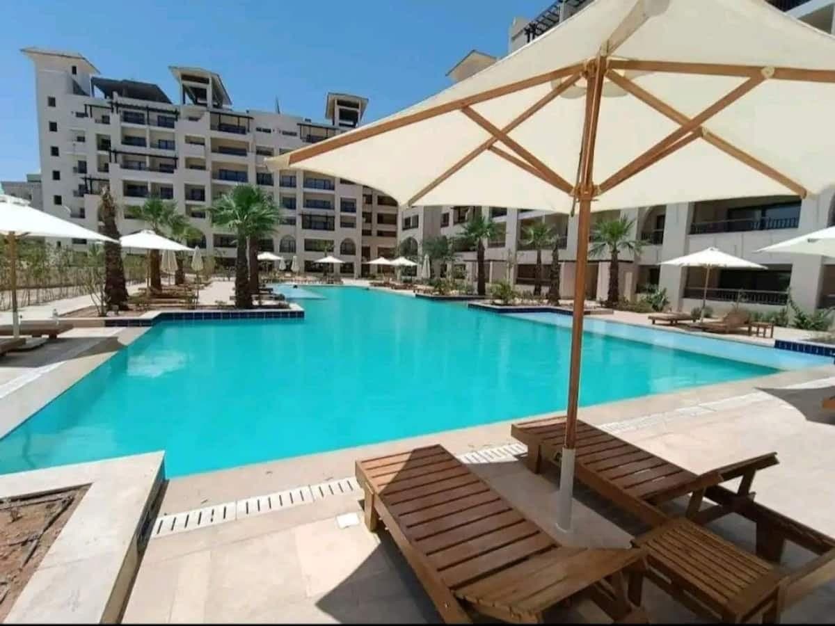 Pristine and cozy apartment in Aldau Heights