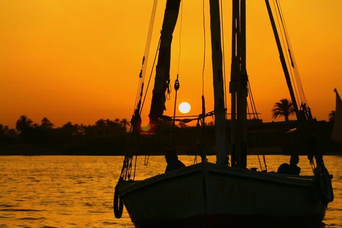 Nile Felucca Cruise from Cairo: 2-Hour Sunrise or Sunset Journey