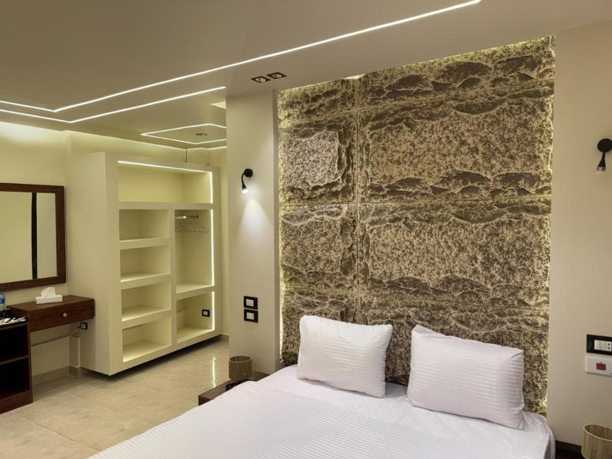 New Master Pyramids Hotel