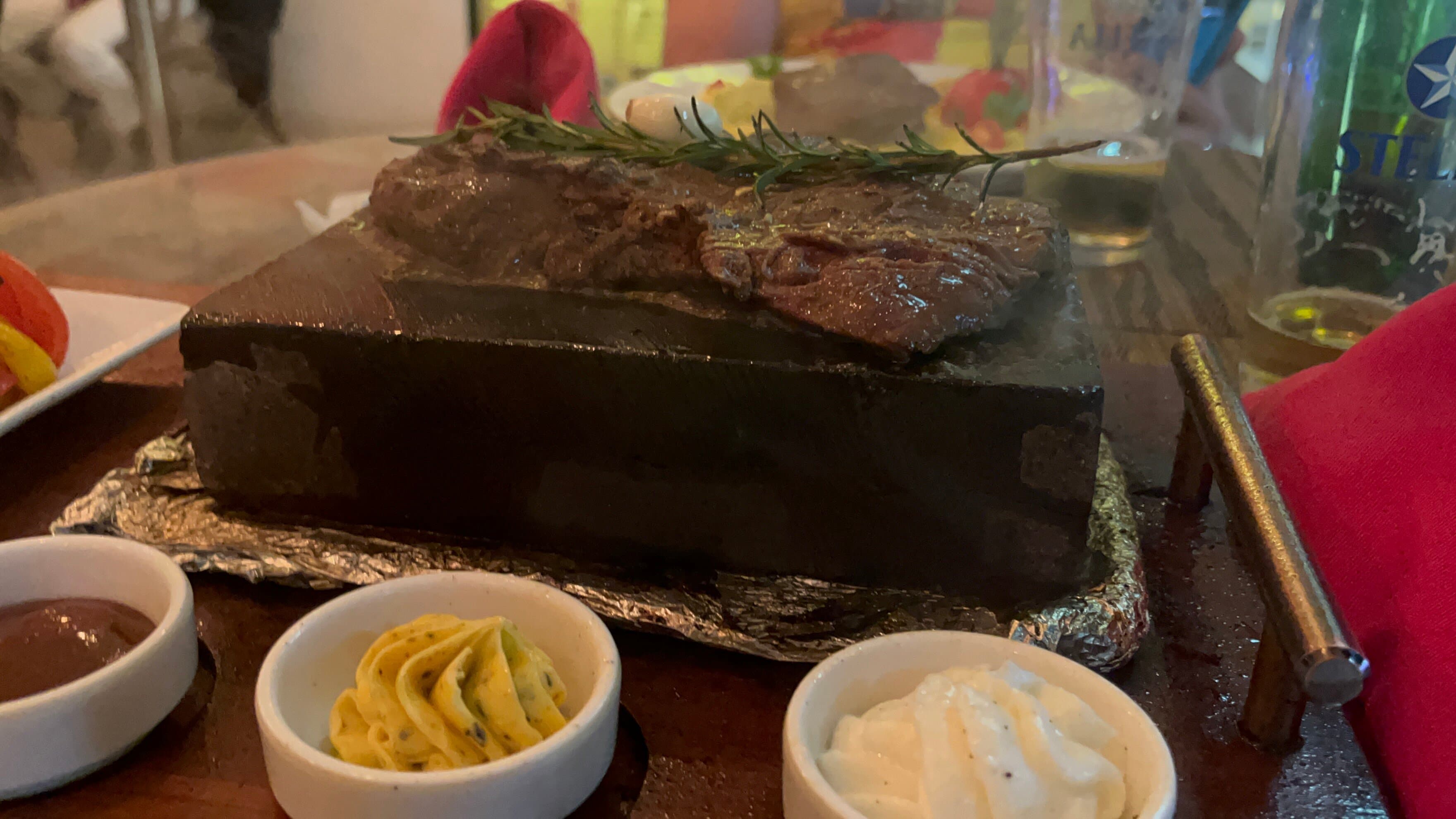 Charly’s Hot Stone Steak