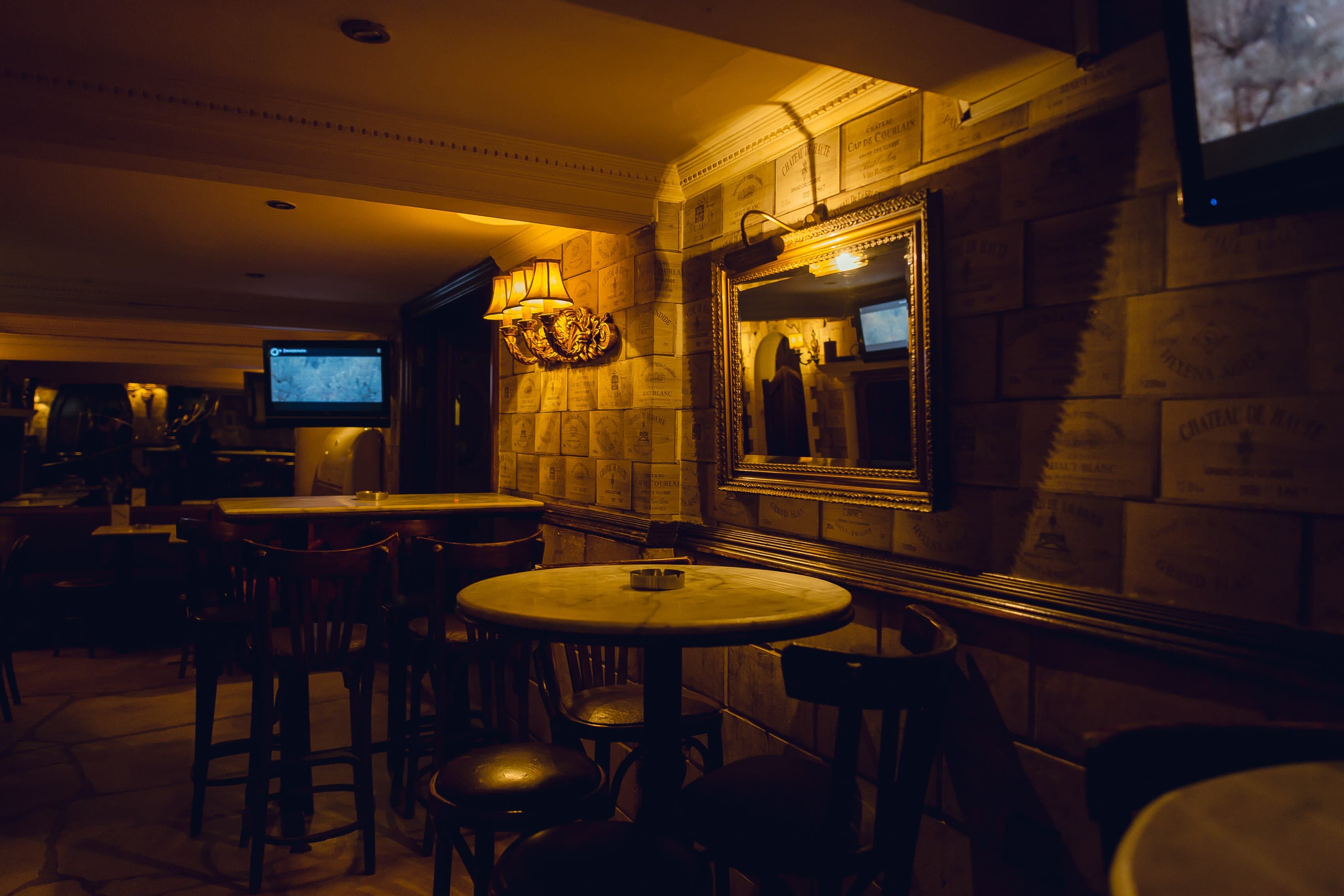 Deals Restaurant & Pub